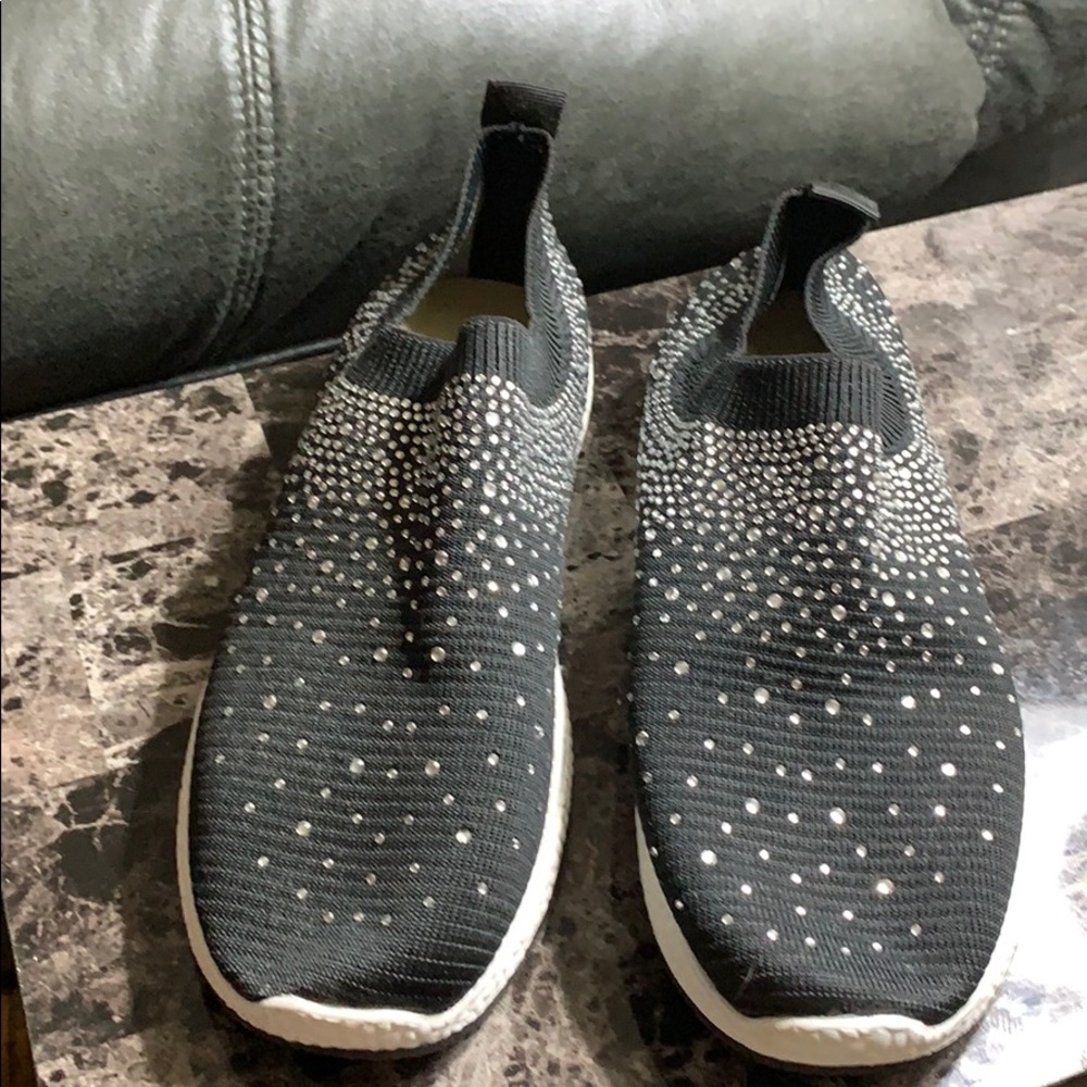 Ladies shoes